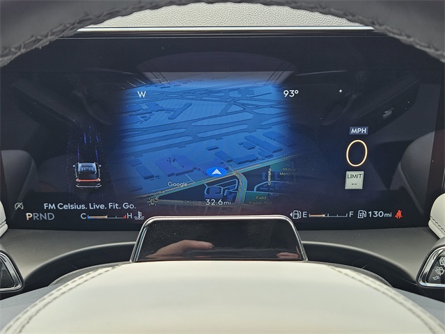 Vehicle image 25 of 32