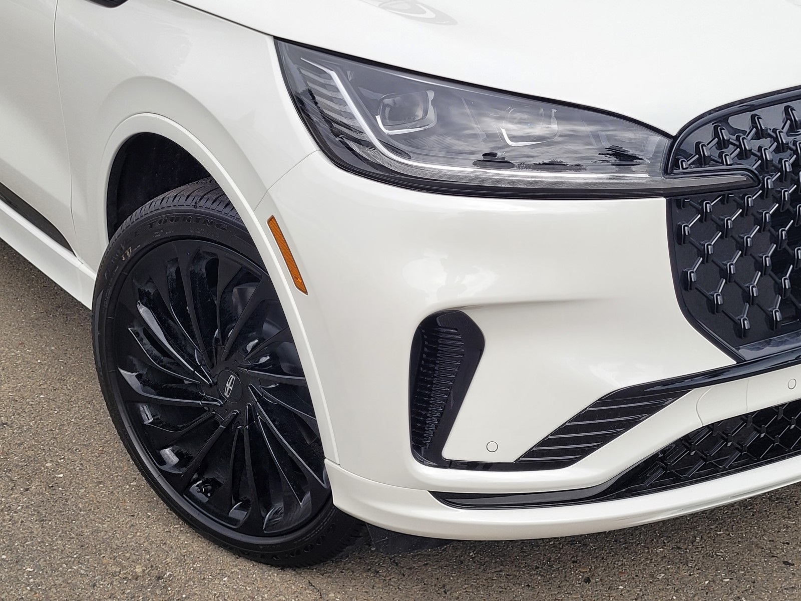 Vehicle image 6 of 12