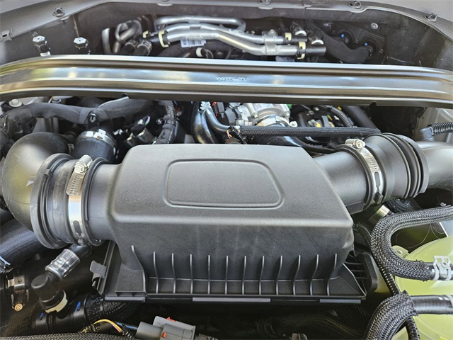 Vehicle image 31 of 32