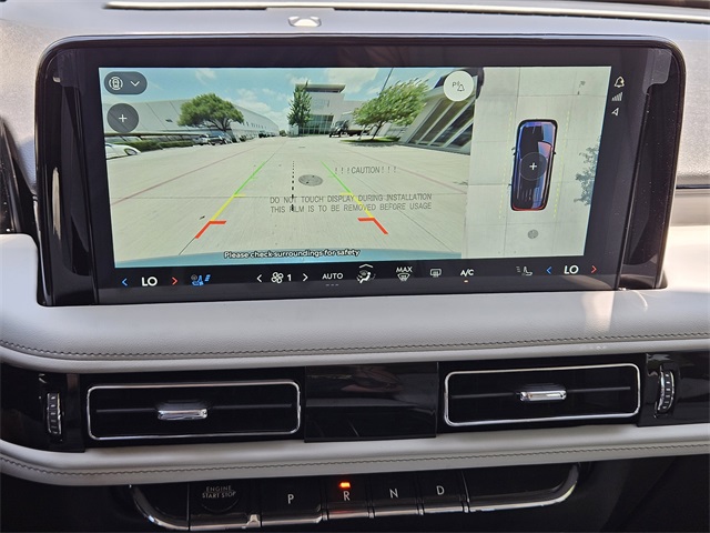 Vehicle image 17 of 32
