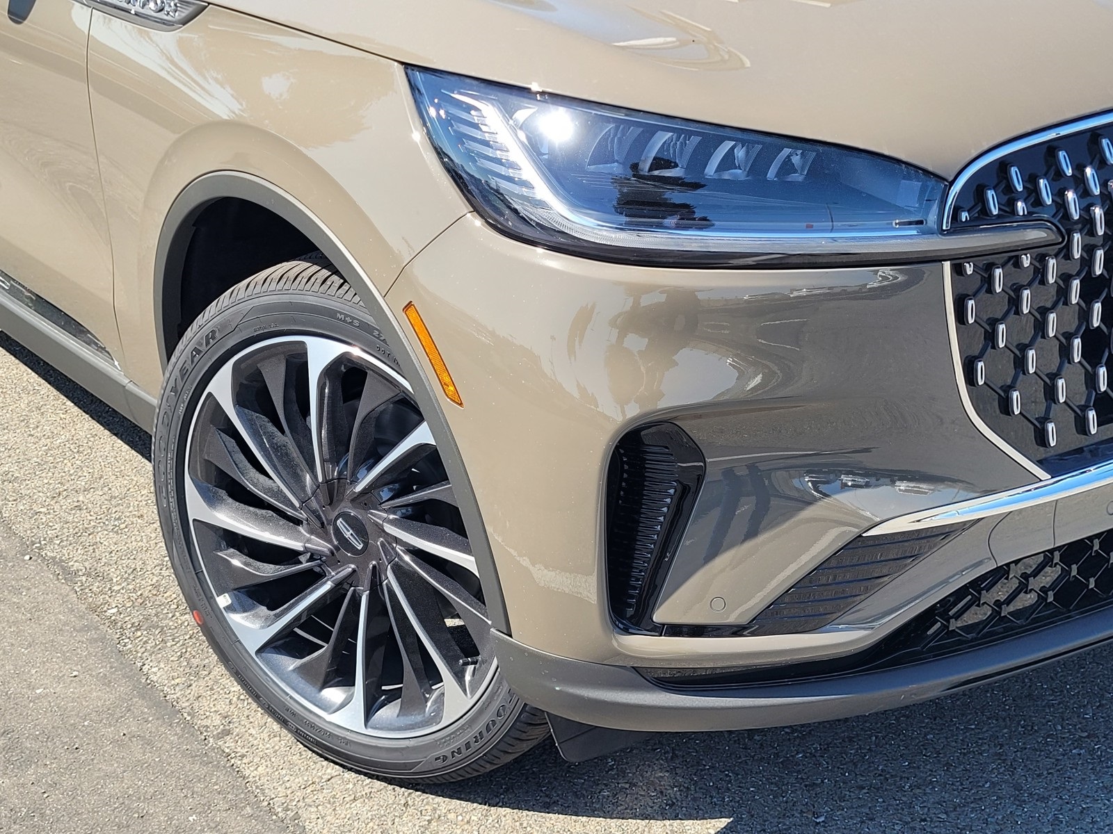 Vehicle image 6 of 12