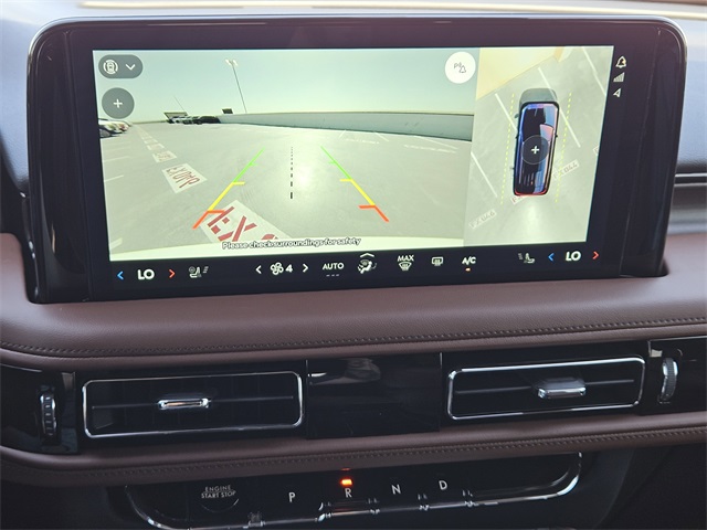 Vehicle image 17 of 32