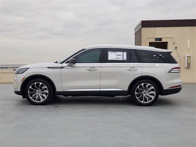 Vehicle image 7 of 31