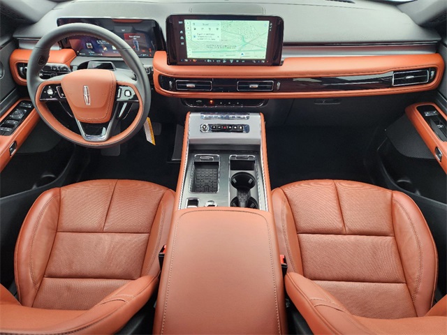 Vehicle image 17 of 31