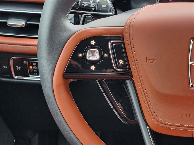 Vehicle image 26 of 31