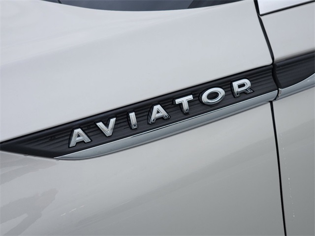 Vehicle image 28 of 31