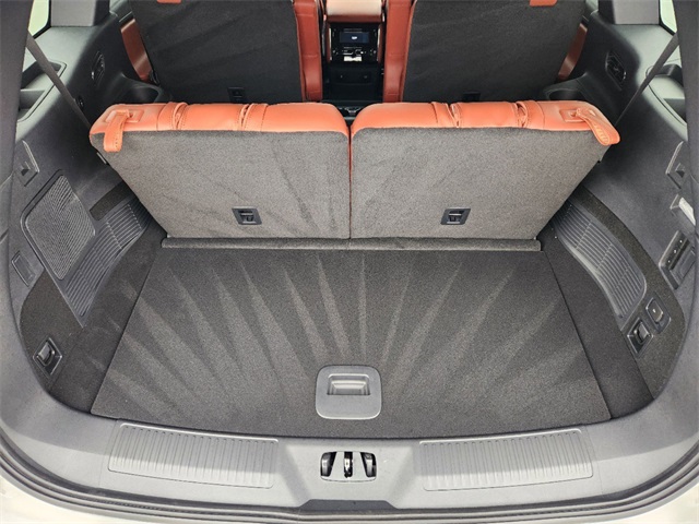 Vehicle image 11 of 31