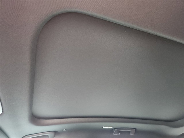 Vehicle image 24 of 31