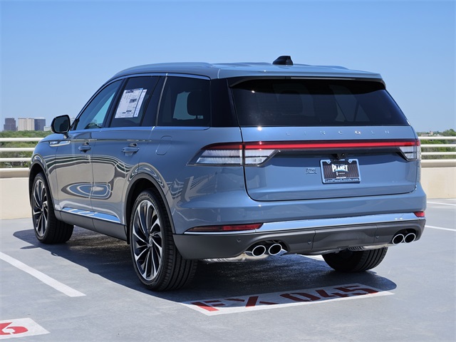 Vehicle image 6 of 32