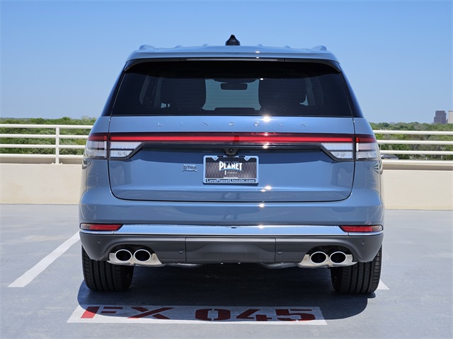 Vehicle image 5 of 32