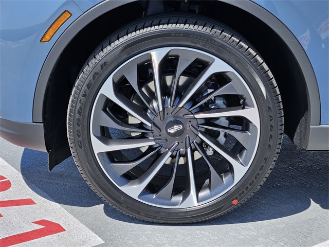Vehicle image 11 of 32