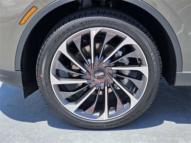 Vehicle image 11 of 32