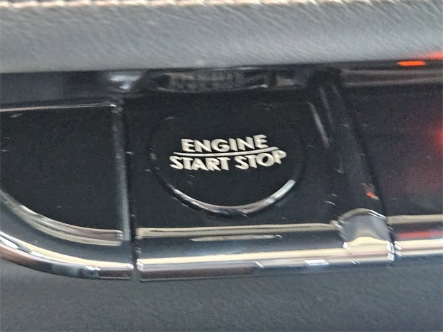 Vehicle image 20 of 32