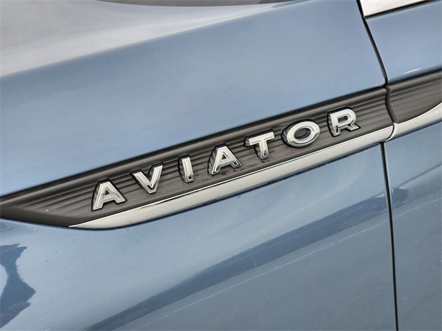 Vehicle image 10 of 30