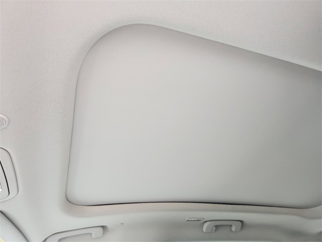 Vehicle image 22 of 30