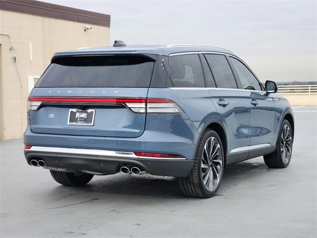 Vehicle image 4 of 30