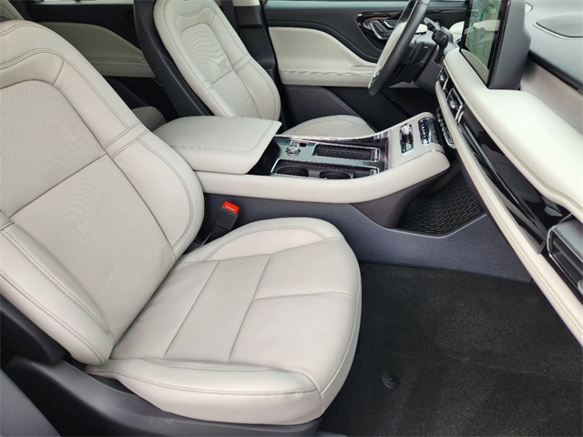 Vehicle image 13 of 30