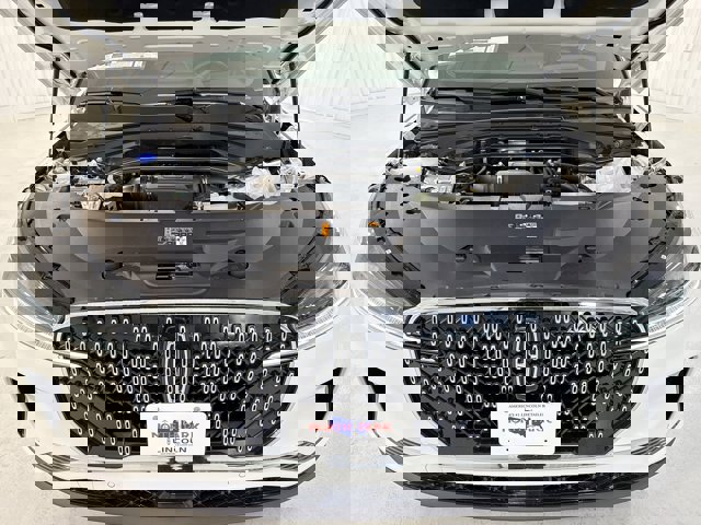 Vehicle image 12 of 33