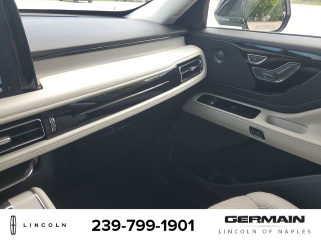 2025 Lincoln Aviator Reserve Image 19 of 33