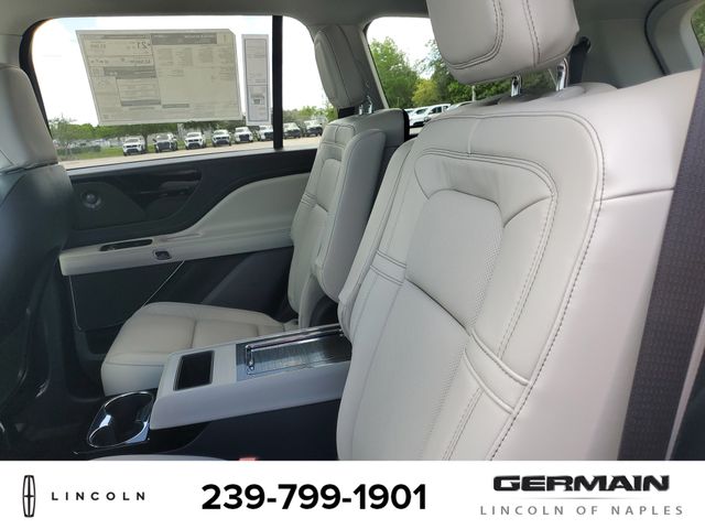 2025 Lincoln Aviator Reserve Image 12 of 33