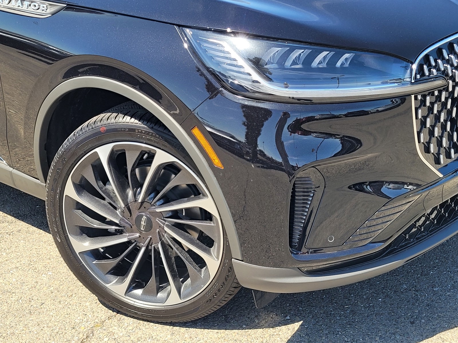 Vehicle image 6 of 12
