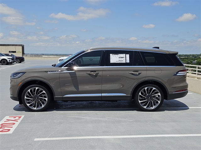 Vehicle image 7 of 32