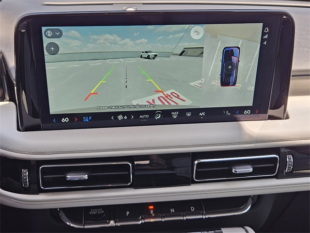 Vehicle image 17 of 32