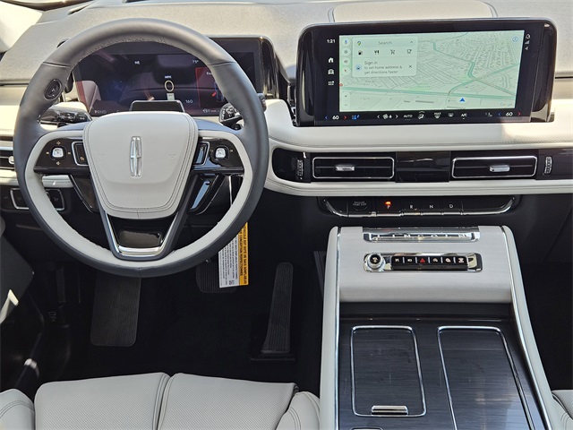 Vehicle image 25 of 32