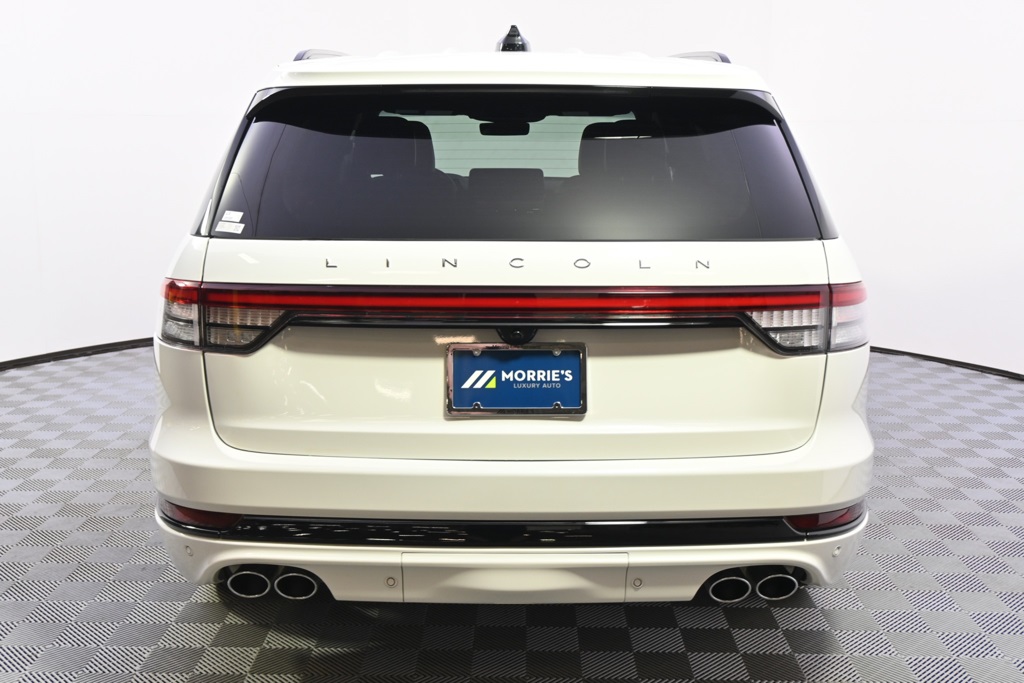 Vehicle image 8 of 37
