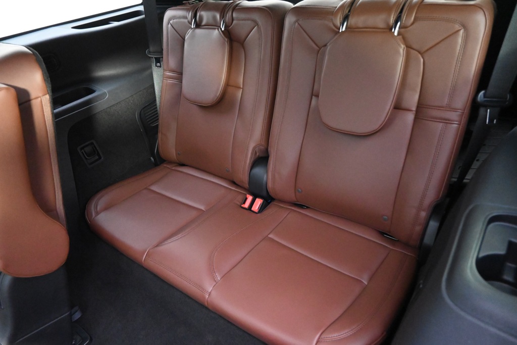 Vehicle image 22 of 37