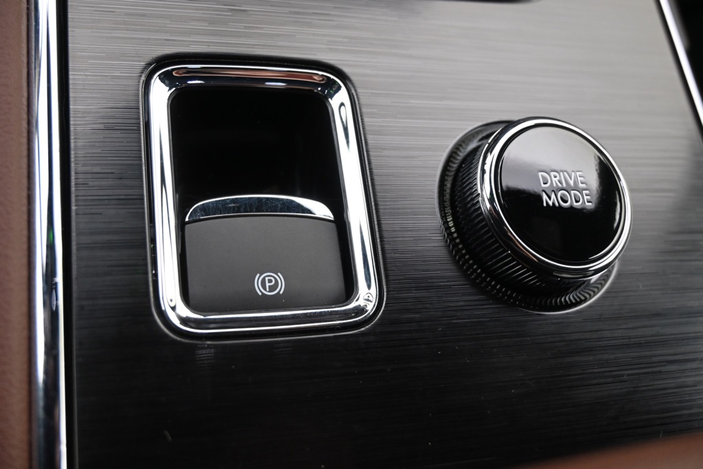 Vehicle image 34 of 37