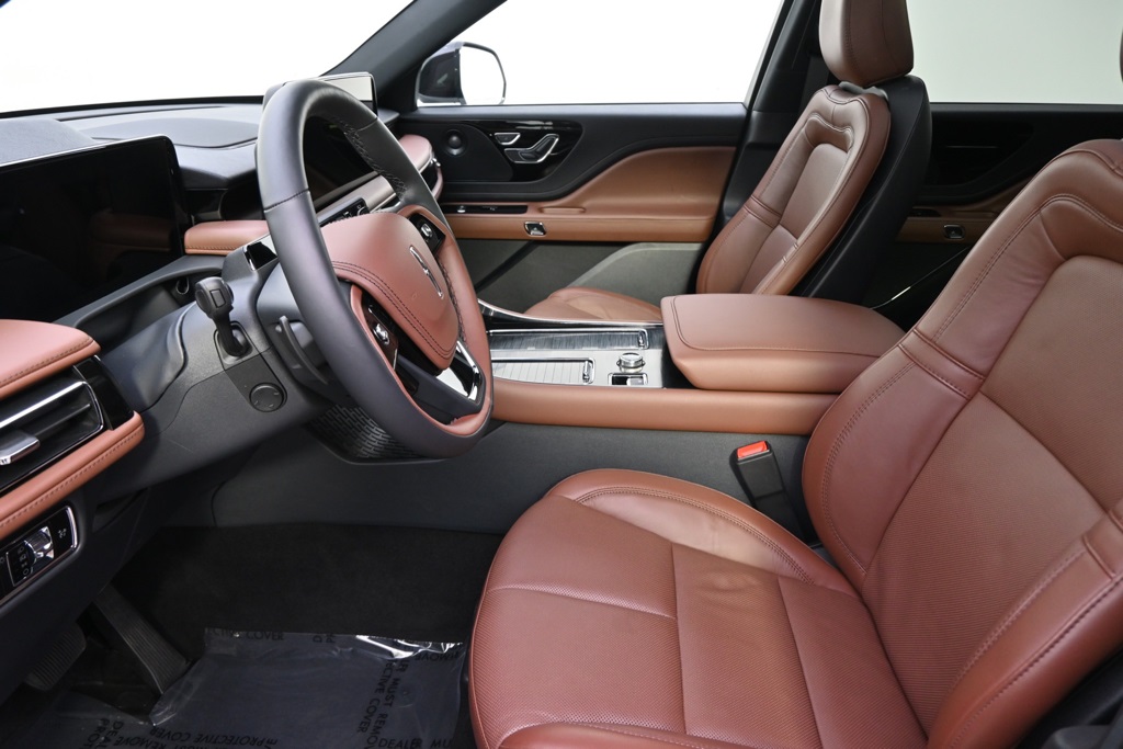 Vehicle image 13 of 37