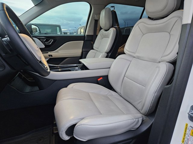 2025 Lincoln Aviator Reserve Image 15 of 35