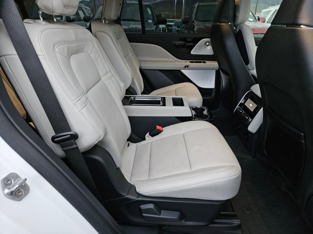 2025 Lincoln Aviator Reserve Image 13 of 35