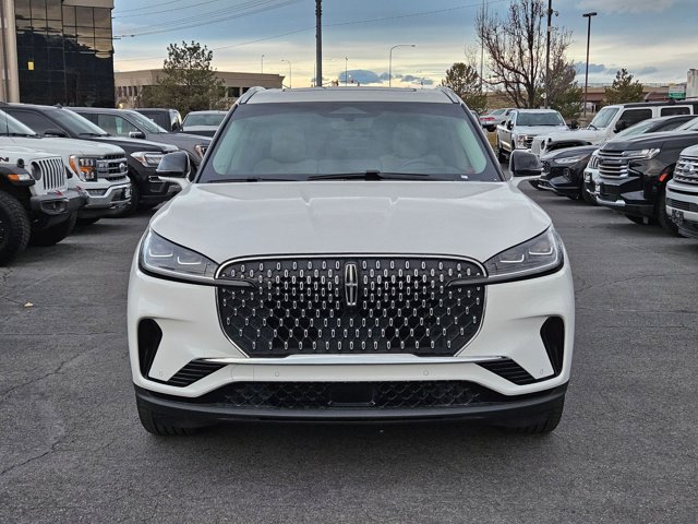 2025 Lincoln Aviator Reserve Image 3 of 35