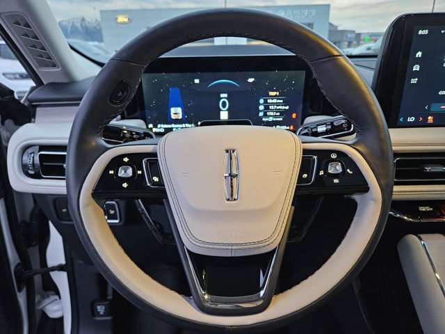 2025 Lincoln Aviator Reserve Image 30 of 35