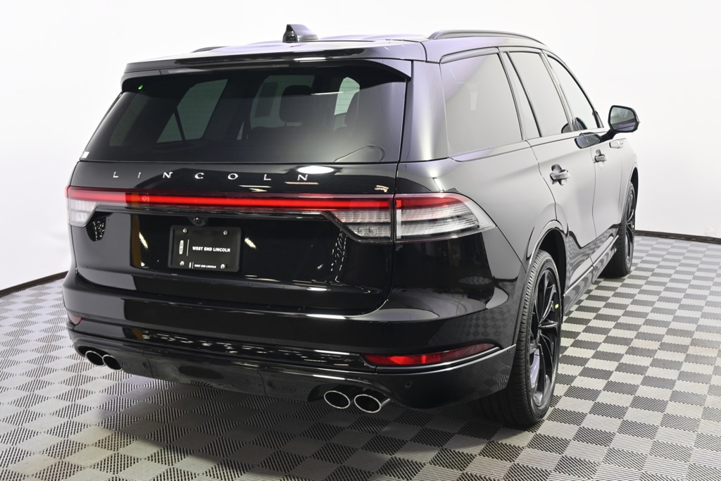 Vehicle image 6 of 35
