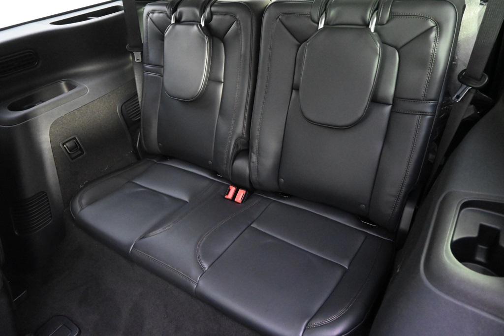 Vehicle image 15 of 35