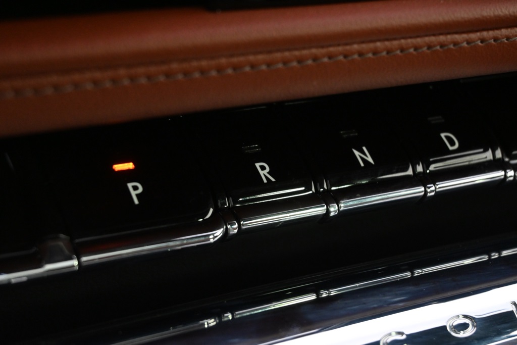 Vehicle image 31 of 34