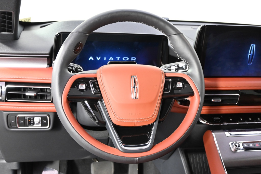 Vehicle image 12 of 34