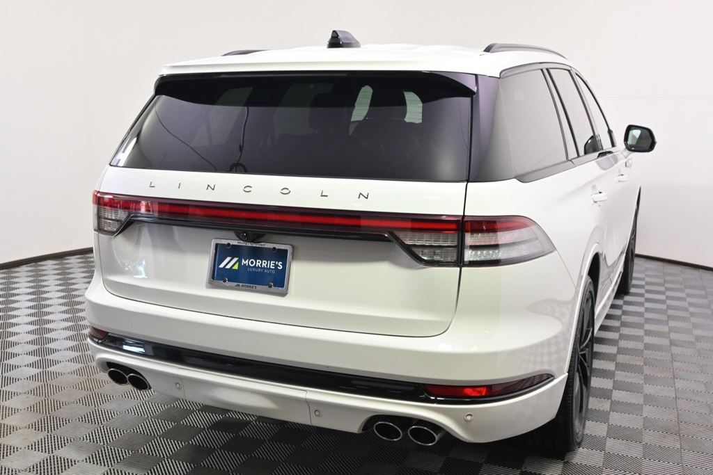 Vehicle image 7 of 34