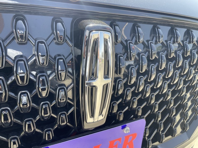 2025 Lincoln Aviator Reserve Image 29 of 31