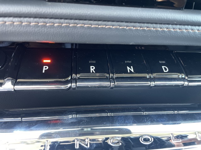 2025 Lincoln Aviator Reserve Image 13 of 31