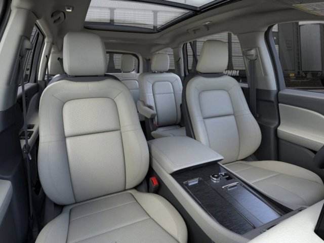Vehicle image 10 of 22