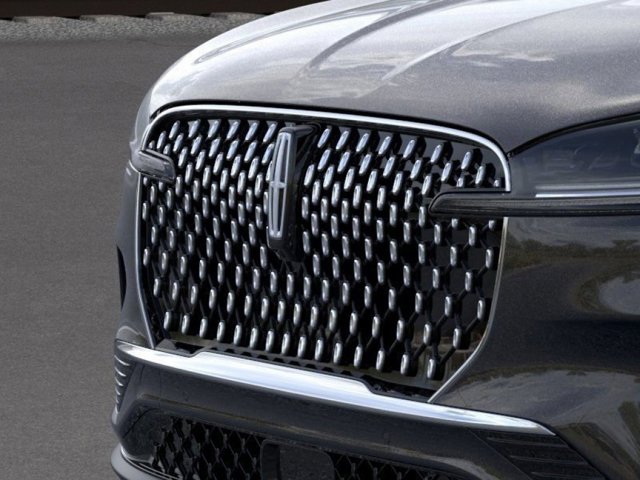 Vehicle image 17 of 22