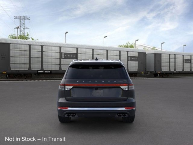 Vehicle image 6 of 22