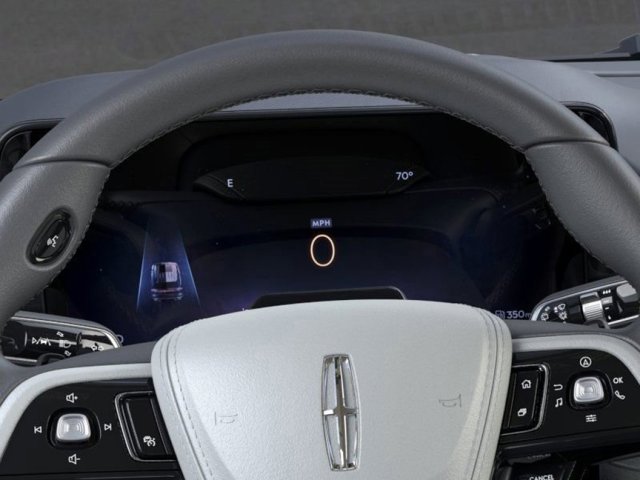 Vehicle image 13 of 22