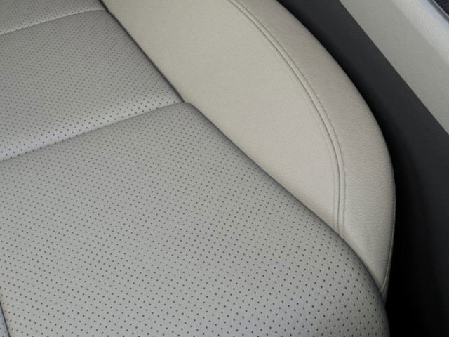Vehicle image 16 of 22