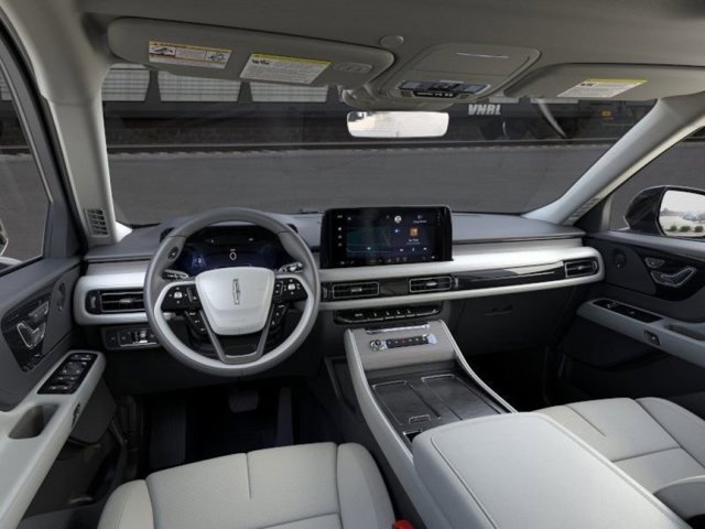 Vehicle image 9 of 22
