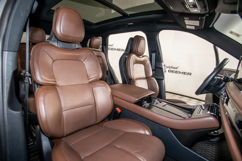 2025 Lincoln Aviator Reserve Image 17 of 46